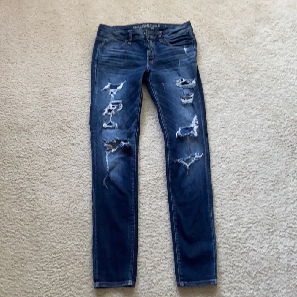 American eagle outfitters blue ripped jeans.